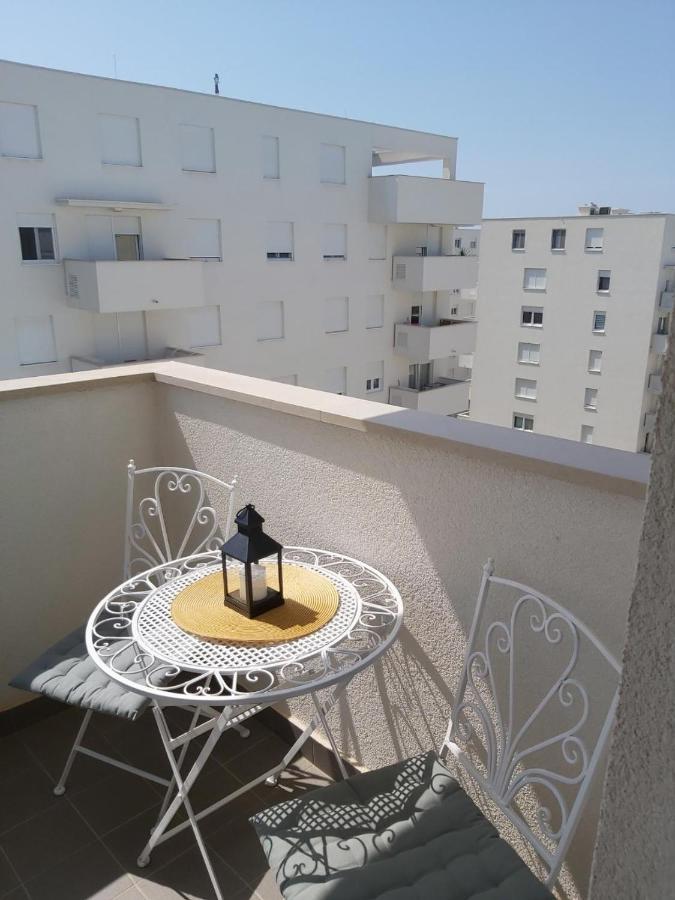 Ana Iadera With Balcony And Parking Zara