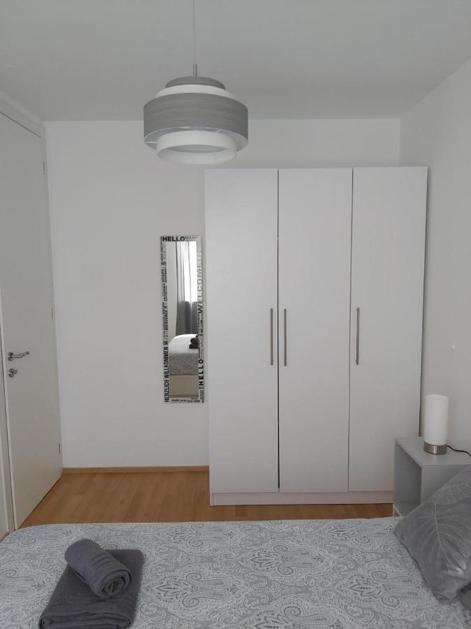 Apartment Ana Iadera With Balcony And Parking *